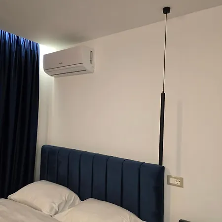 Azure 2-apartments Daire Tiran